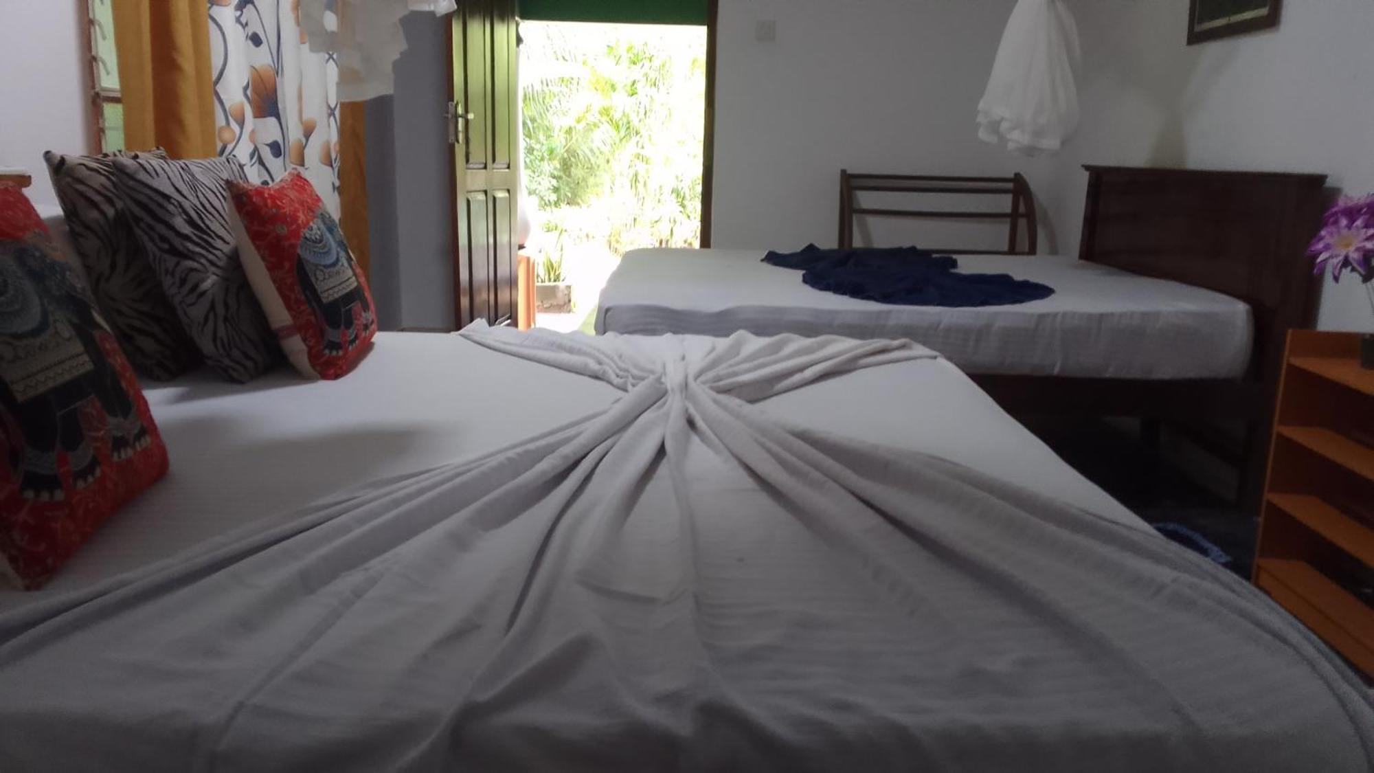 Sigiriya Village Home Stay ภายนอก รูปภาพ