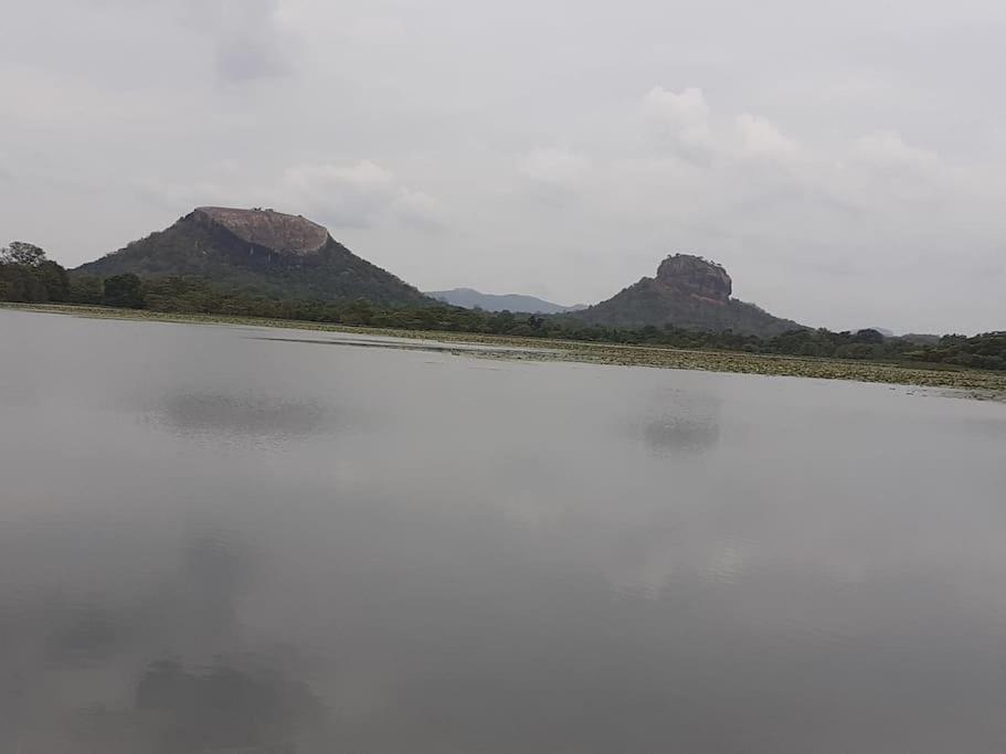 Sigiriya Village Home Stay ภายนอก รูปภาพ